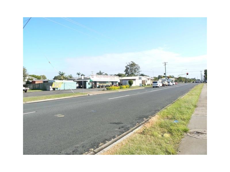 117 Old Maryborough Rd, Pialba QLD 4655