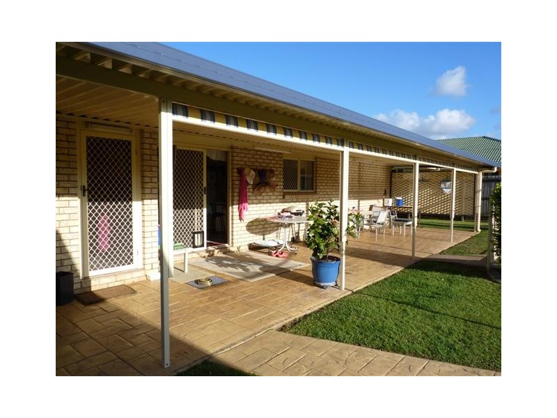 21 Ian Ave, Kawungan QLD 4655