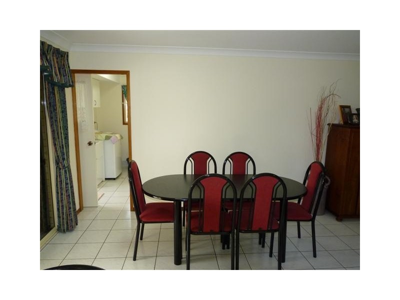 21 Ian Ave, Kawungan QLD 4655