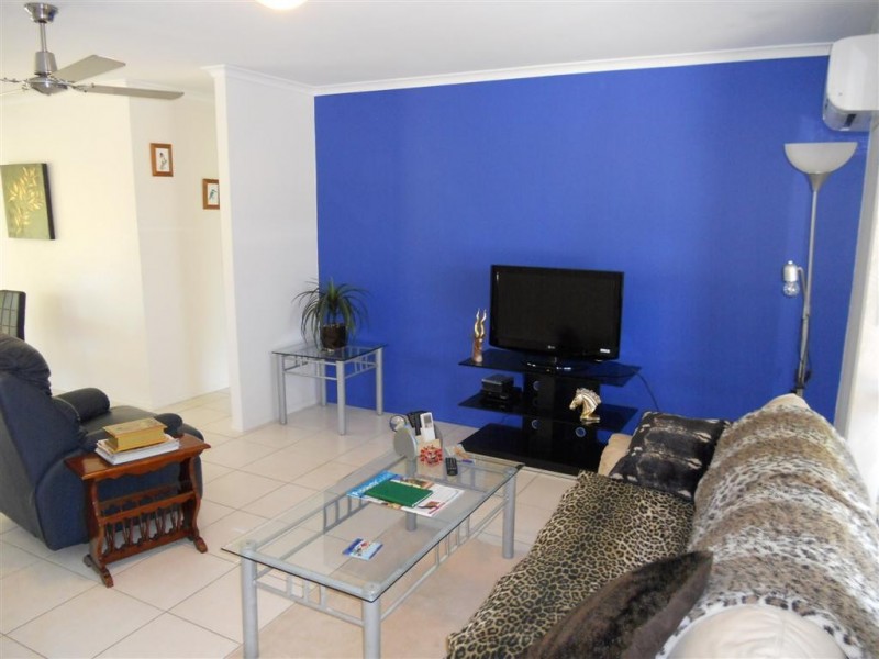 2-1 Alana Crt, Torquay QLD 4655