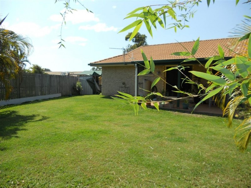 2-1 Alana Crt, Torquay QLD 4655