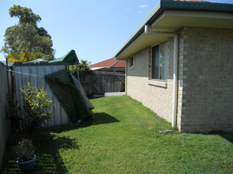 2-1 Alana Crt, Torquay QLD 4655