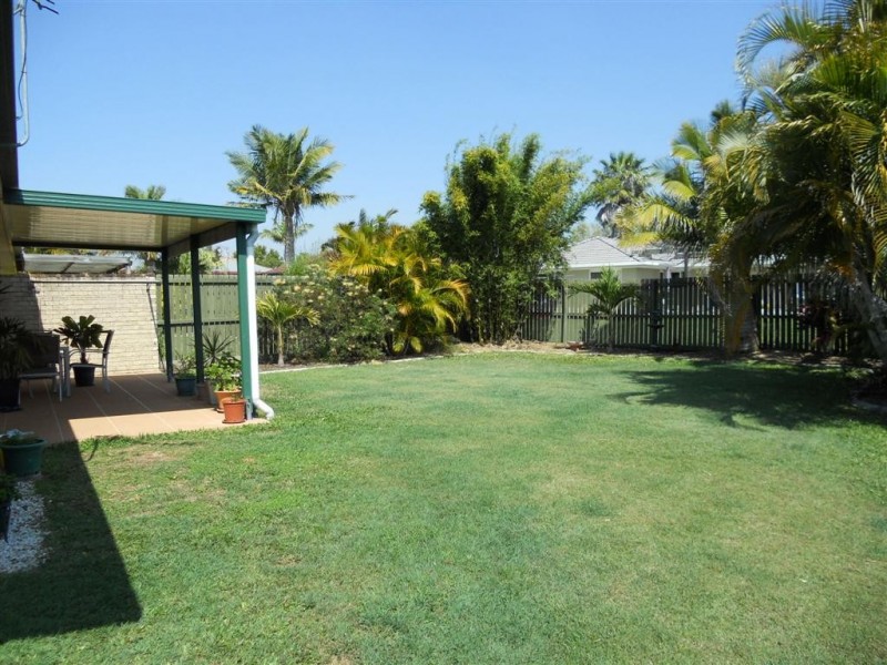 2-1 Alana Crt, Torquay QLD 4655
