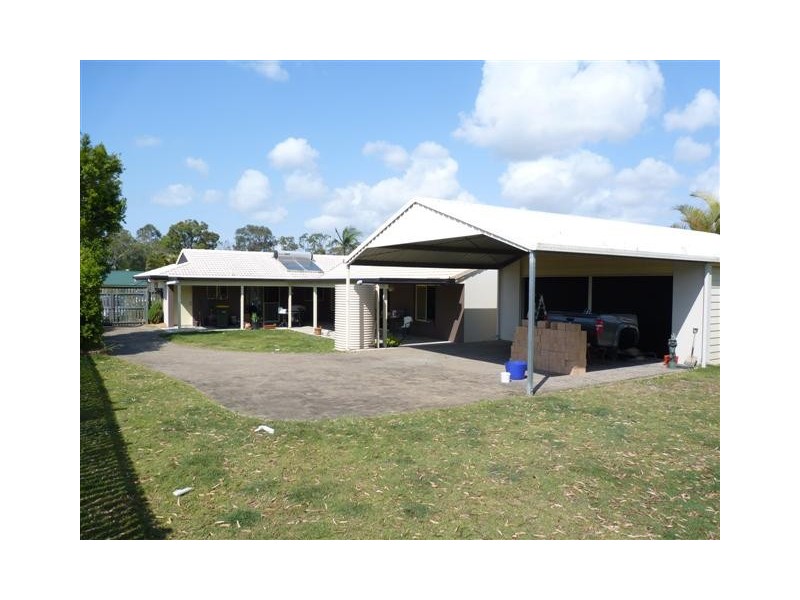 3 Bergin Ct, Torquay QLD 4655