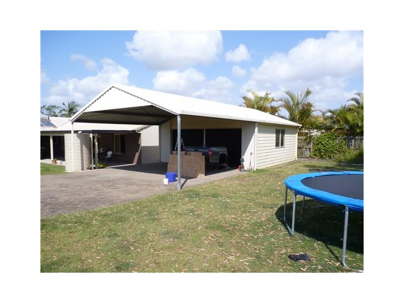 3 Bergin Ct, Torquay QLD 4655