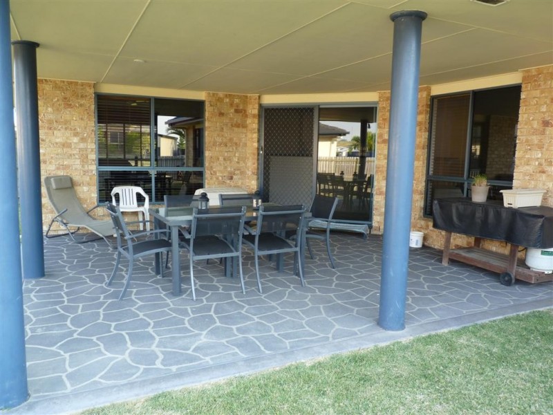 48 Heather Way, Urraween QLD 4655