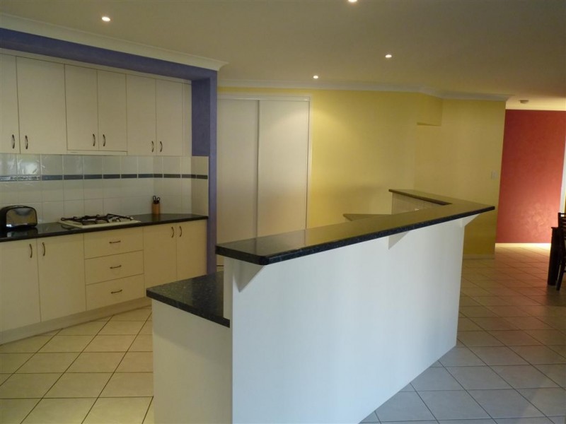48 Heather Way, Urraween QLD 4655