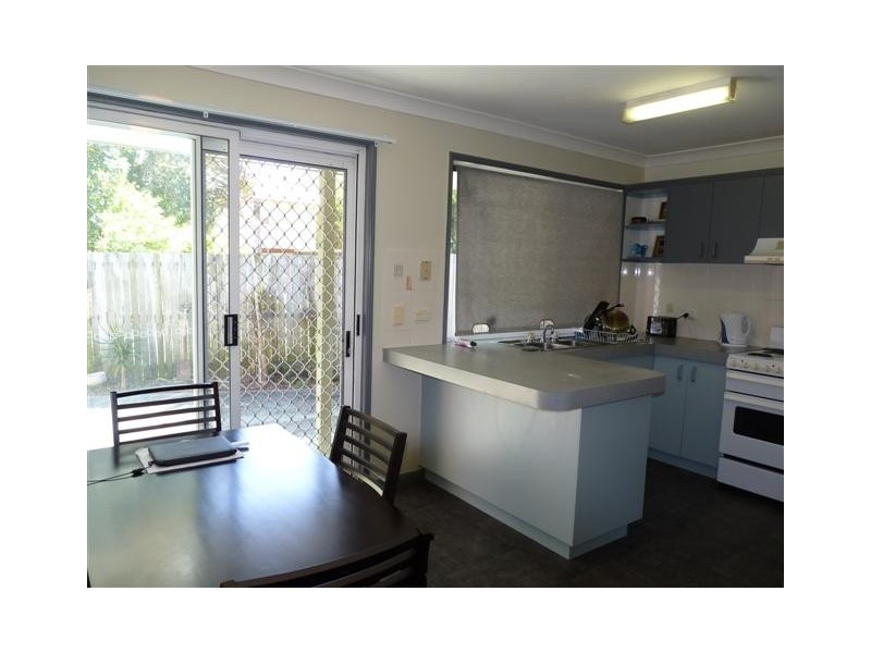 6/14 Beach Rd, Pialba QLD 4655