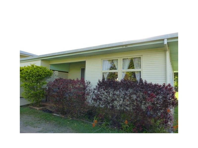 43 Bideford St, Torquay QLD 4655