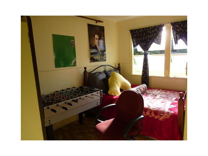 43 Bideford St, Torquay QLD 4655