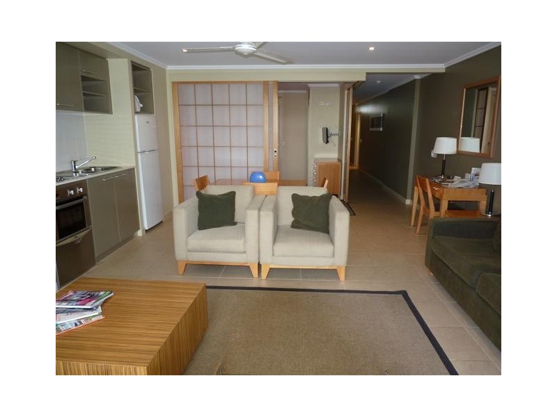 118/569 Esplanade, Urangan QLD 4655