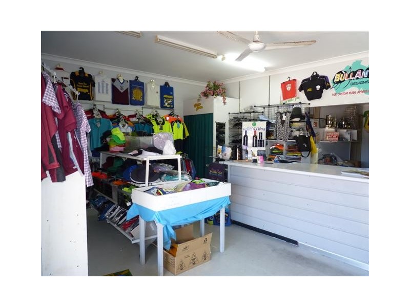 87 Old Maryborough Rd, Pialba QLD 4655