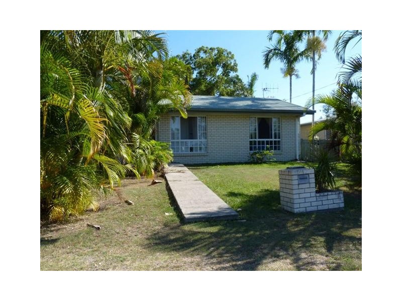 665 Boat Harbour Dr, Urangan QLD 4655