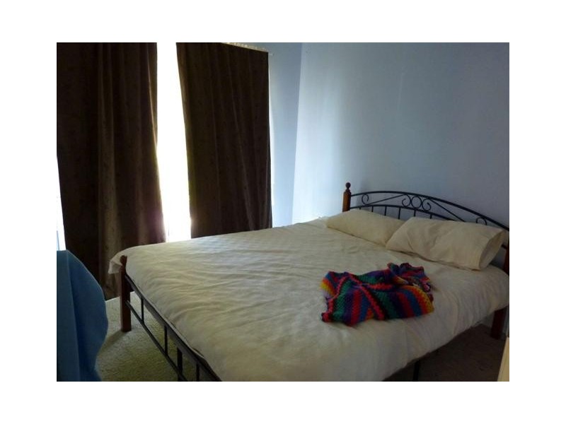 665 Boat Harbour Dr, Urangan QLD 4655