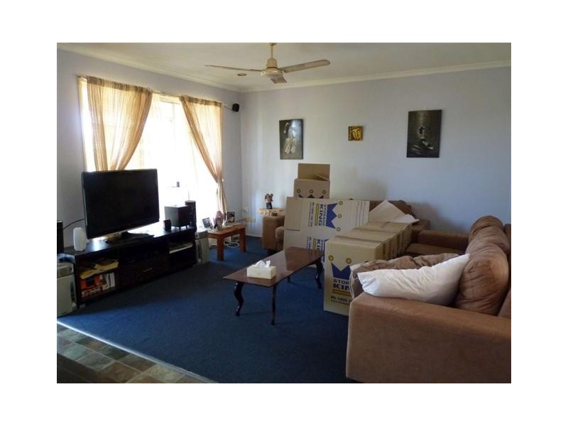 665 Boat Harbour Dr, Urangan QLD 4655