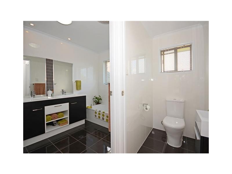 55 John St, Scarness QLD 4655