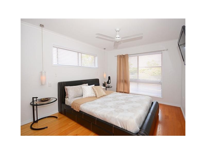 55 John St, Scarness QLD 4655