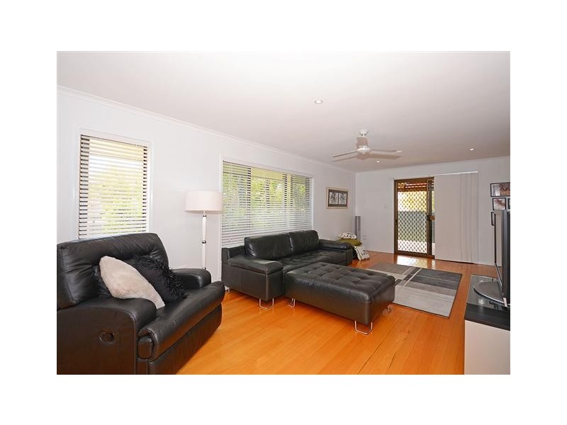 55 John St, Scarness QLD 4655