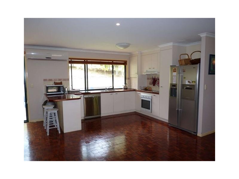 10 Pristine Pl, Dundowran Beach QLD 4655