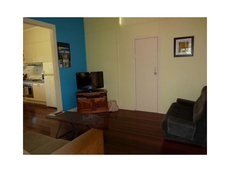 182 Torquay Rd, Scarness QLD 4655