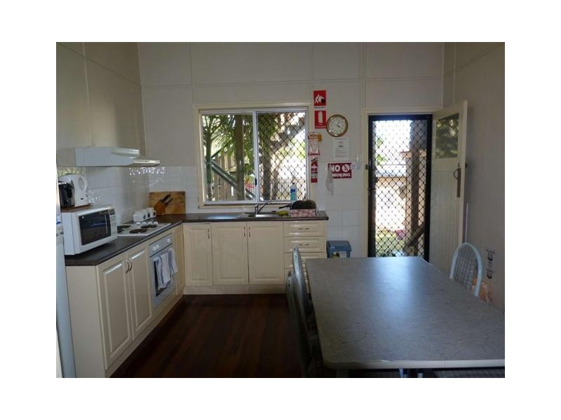 182 Torquay Rd, Scarness QLD 4655