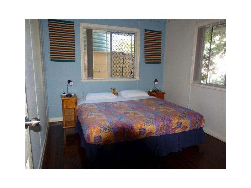 182 Torquay Rd, Scarness QLD 4655