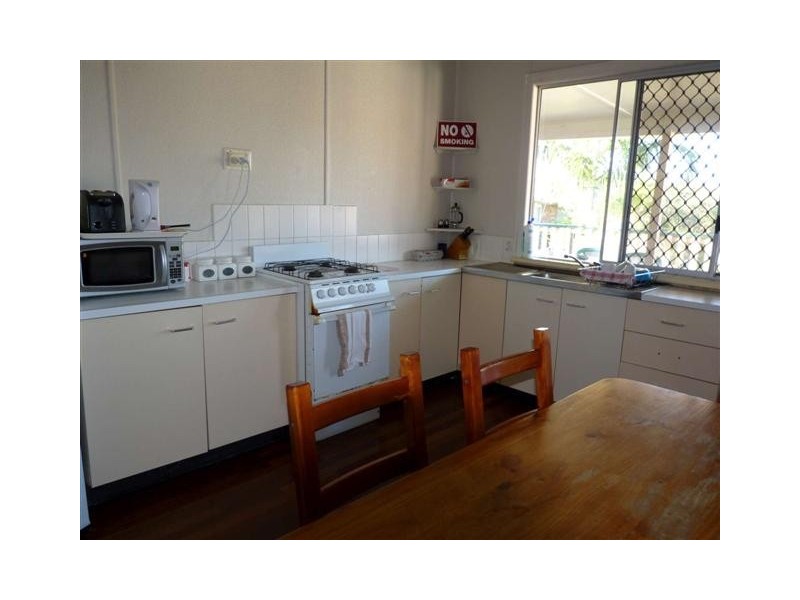 182 Torquay Rd, Scarness QLD 4655