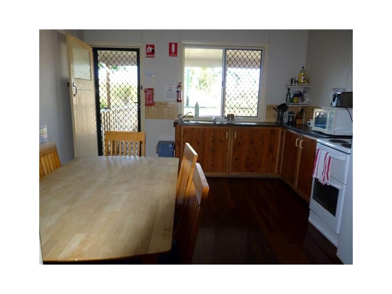 182 Torquay Rd, Scarness QLD 4655