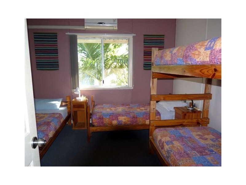 182 Torquay Rd, Scarness QLD 4655