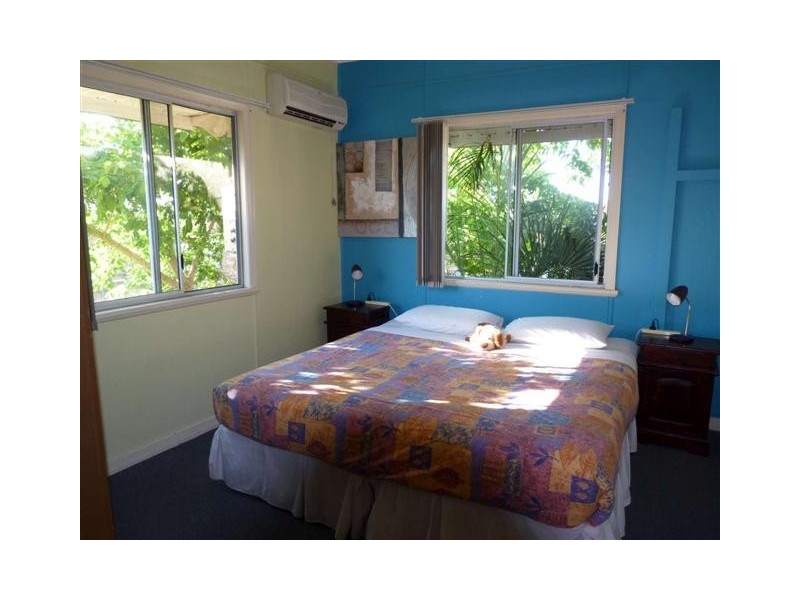 182 Torquay Rd, Scarness QLD 4655