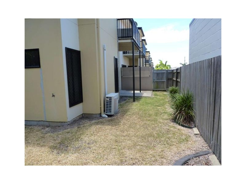 9/175 Torquay Rd, Scarness QLD 4655