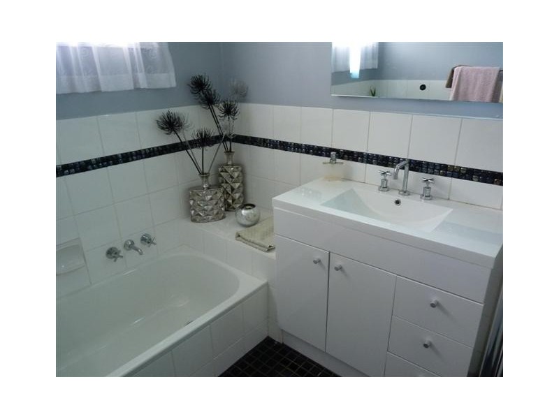 2 Sewell Ct, Booral QLD 4655
