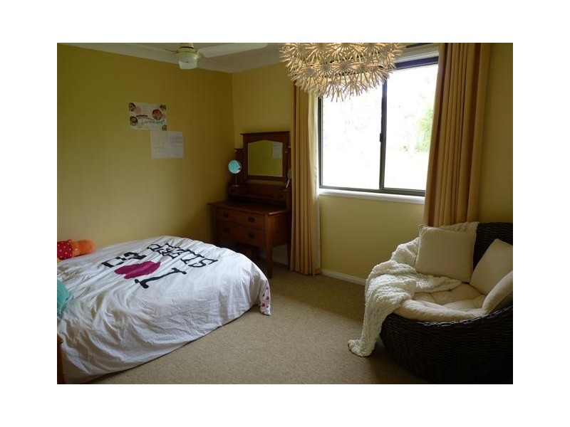 2 Sewell Ct, Booral QLD 4655
