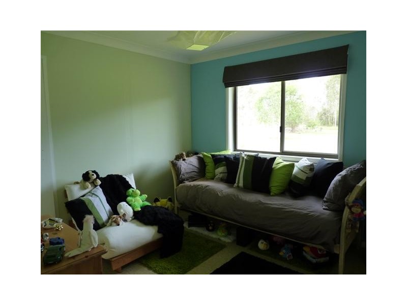 2 Sewell Ct, Booral QLD 4655