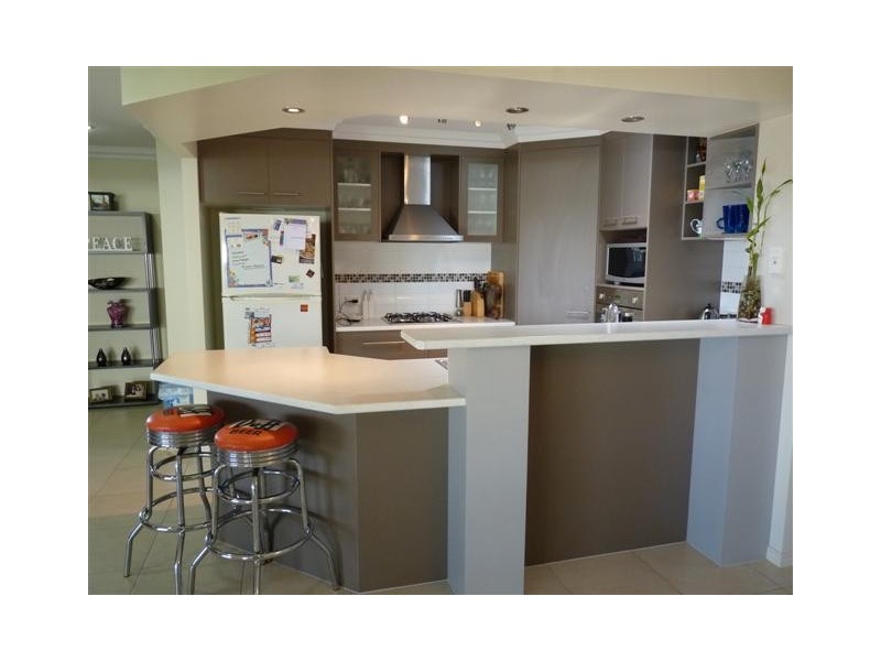 8 Summit Ridge Dr, Nikenbah QLD 4655