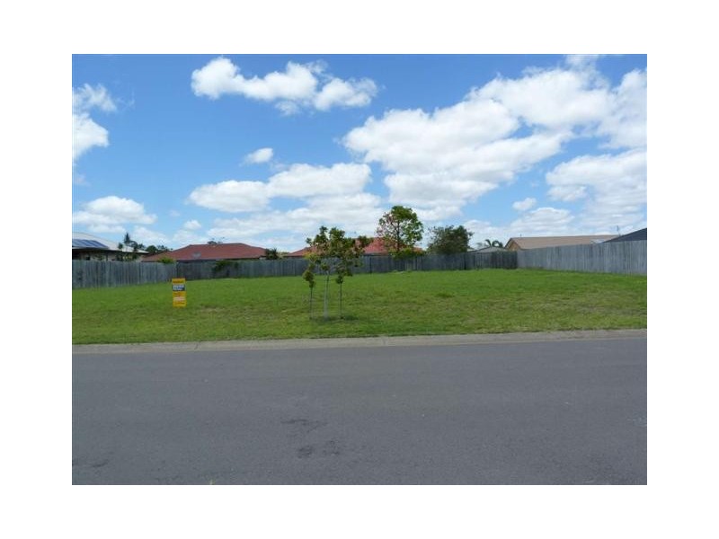 10 Anchorage Cr, Point Vernon QLD 4655