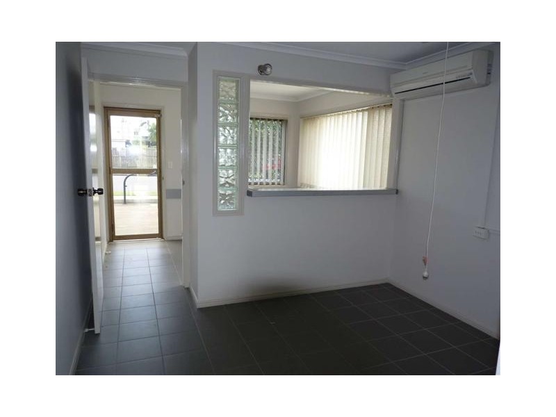 320 Esplanade, Scarness QLD 4655