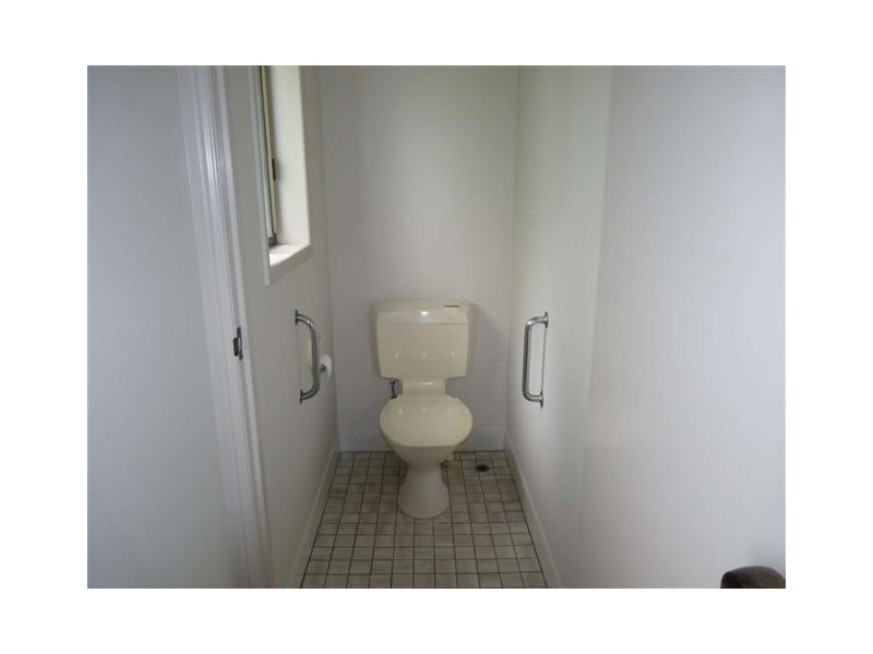 320 Esplanade, Scarness QLD 4655