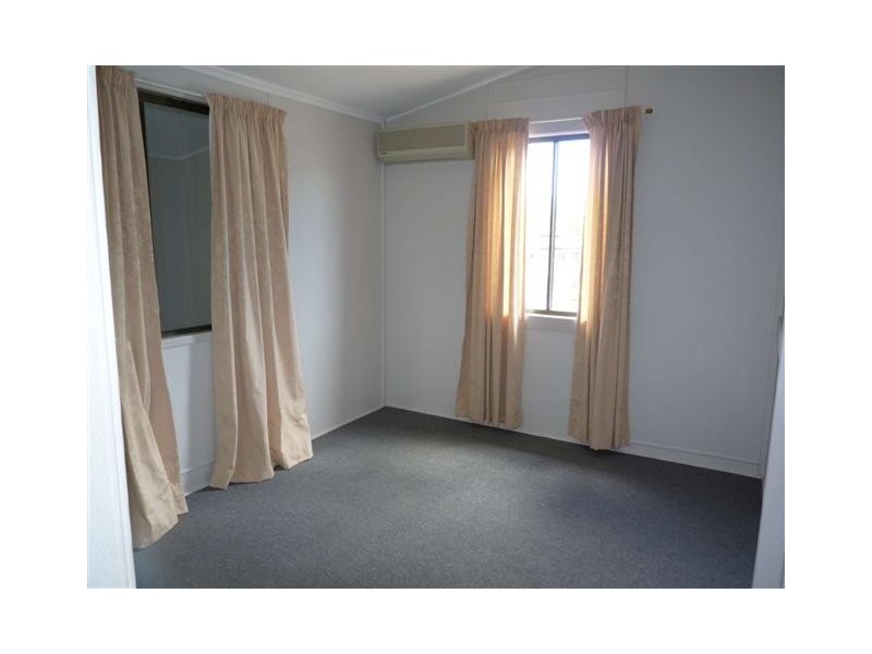 320 Esplanade, Scarness QLD 4655
