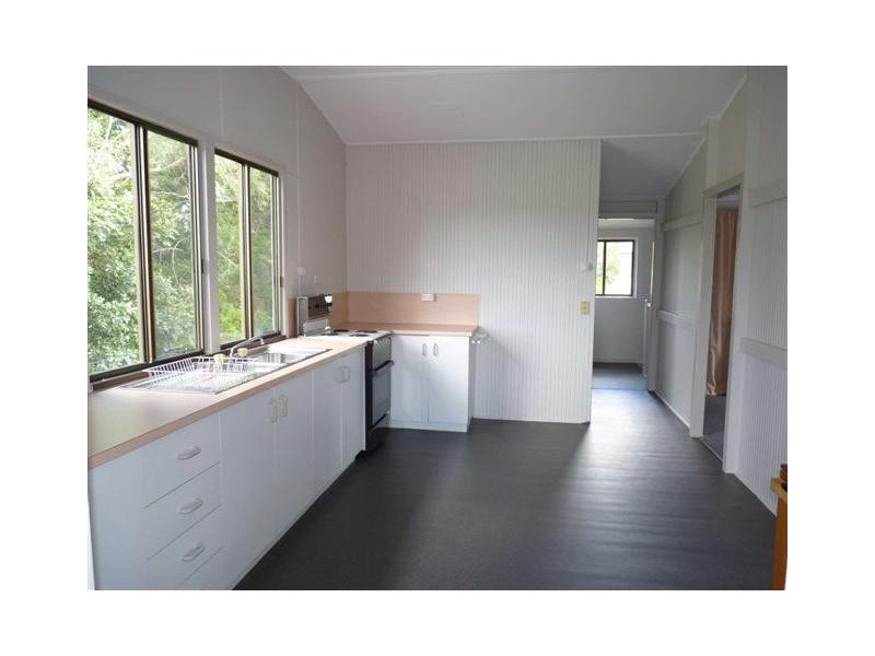 320 Esplanade, Scarness QLD 4655