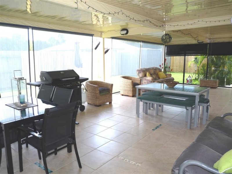 1 Silverleaf Tce, Toogoom QLD 4655