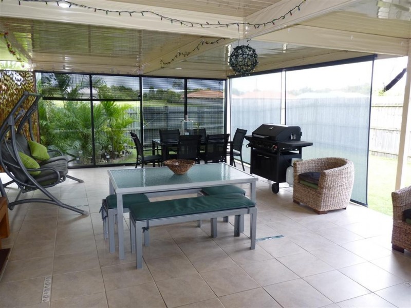 1 Silverleaf Tce, Toogoom QLD 4655