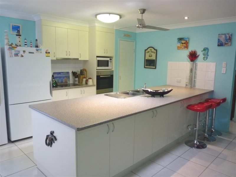 1 Silverleaf Tce, Toogoom QLD 4655