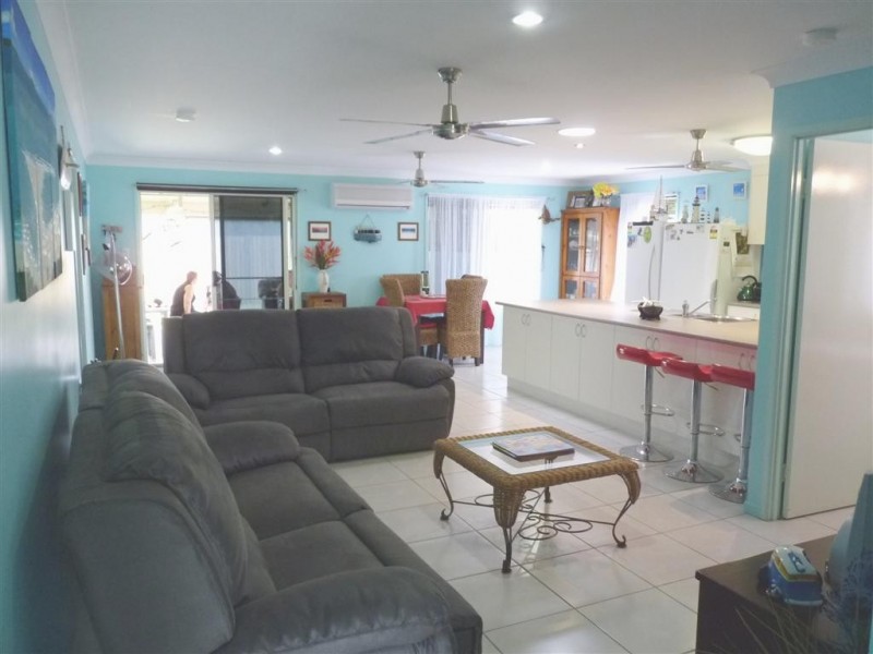 1 Silverleaf Tce, Toogoom QLD 4655