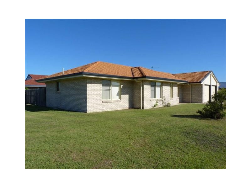 11 Dundee Dr, Kawungan QLD 4655