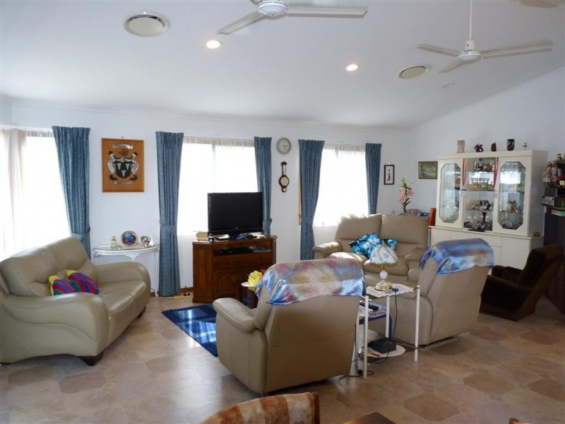 62/7 Bay Dr (Golden Shores), Pialba QLD 4655