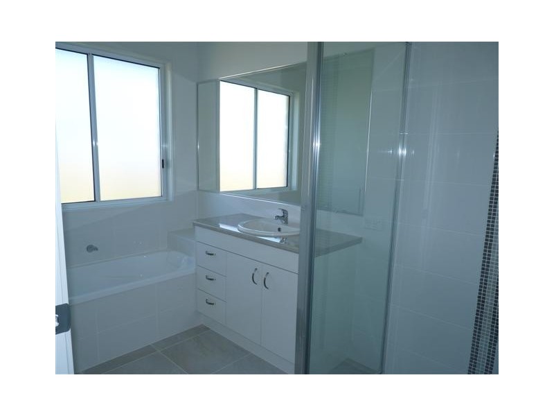 L217 – No9 Coventry Ct, Urraween QLD 4655