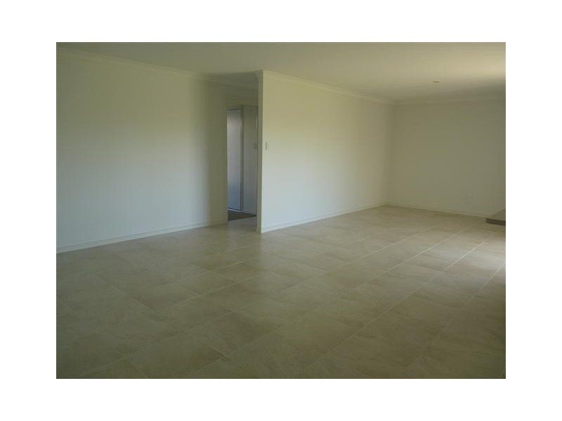 L217 – No9 Coventry Ct, Urraween QLD 4655