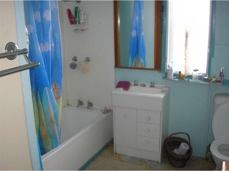 149 Esplanade, Point Vernon QLD 4655