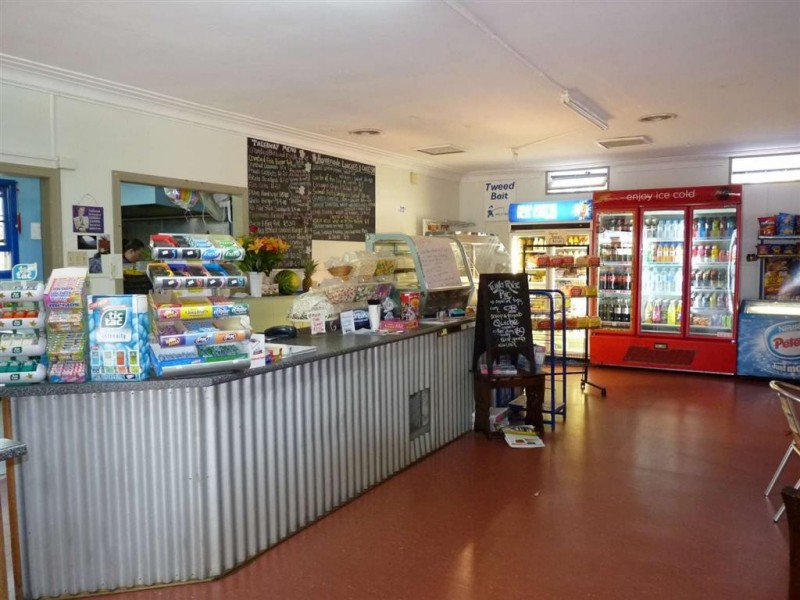 149 Esplanade, Point Vernon QLD 4655